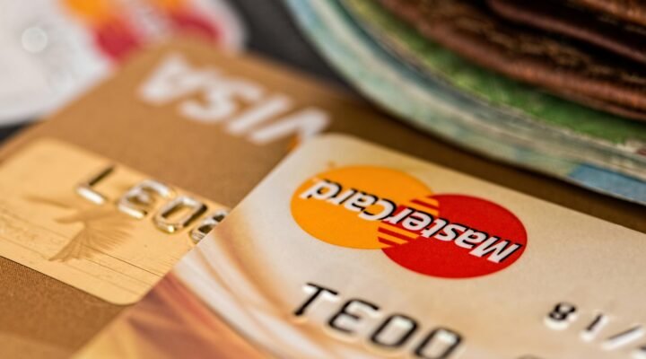 Pare de Perder Dinheiro! Como Evitar Juros Abusivos e Gastos Impulsivos para uma Vida Financeira Plena